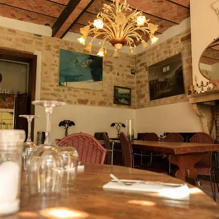 La Marlotte Alojamento de Acomodação e Pequeno-almoço Bourron-Marlotte